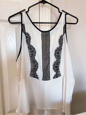 Apt. 9 Black lace and White Top